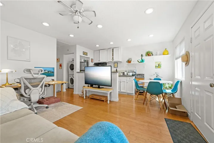 2839 Hillcrest Drive, Los Angeles, California 90016