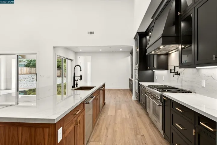 1090 Borrette Court, Napa, California 94558