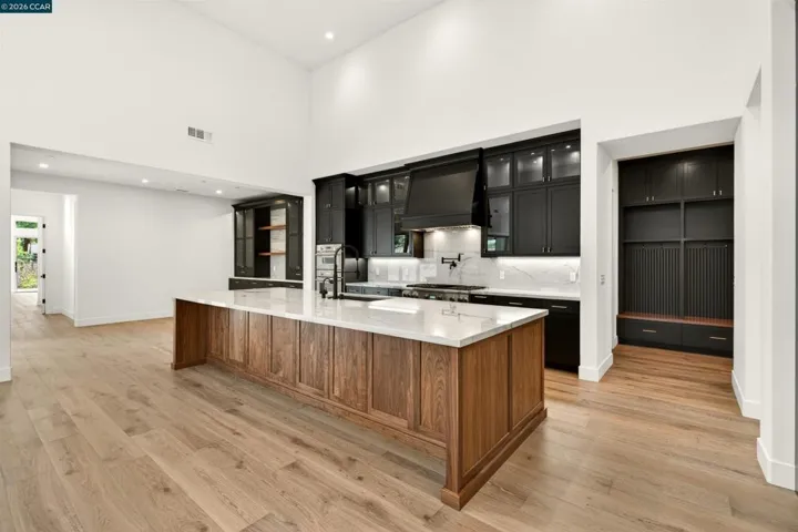 1090 Borrette Court, Napa, California 94558