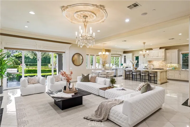 271 W Naomi, Arcadia, California 91007