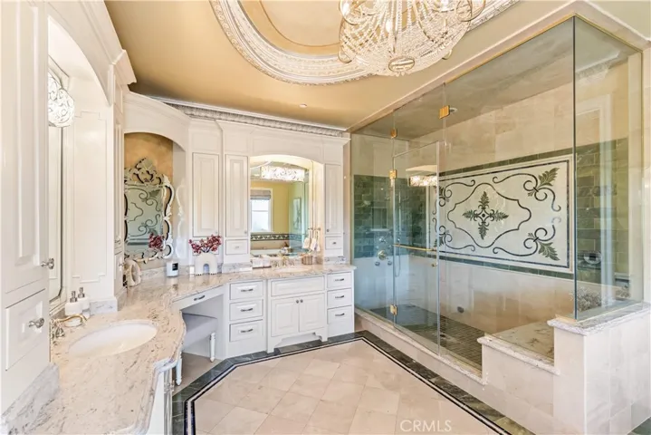 Primary Suite Bathroom