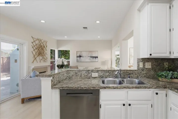 5579 Ridgewood Dr, Fremont, California 94555