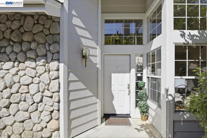 5579 Ridgewood Dr, Fremont, California 94555