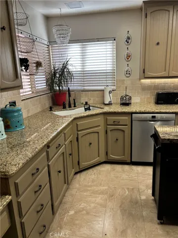 10516 Independence, Chatsworth, California 91311