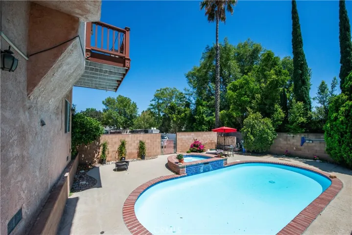 10516 Independence, Chatsworth, California 91311