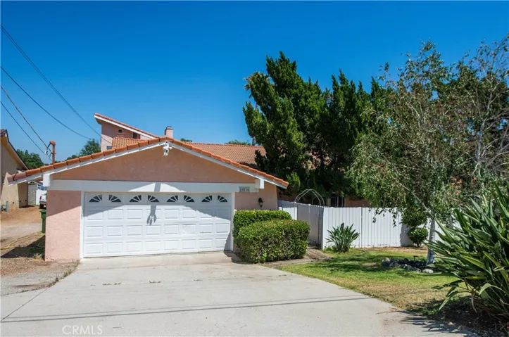 10516 Independence, Chatsworth, California 91311