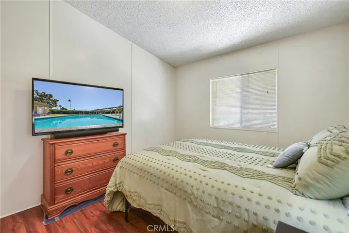 Guest bedroom 1