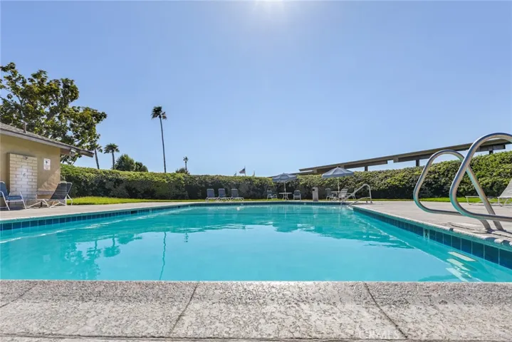 Community pool