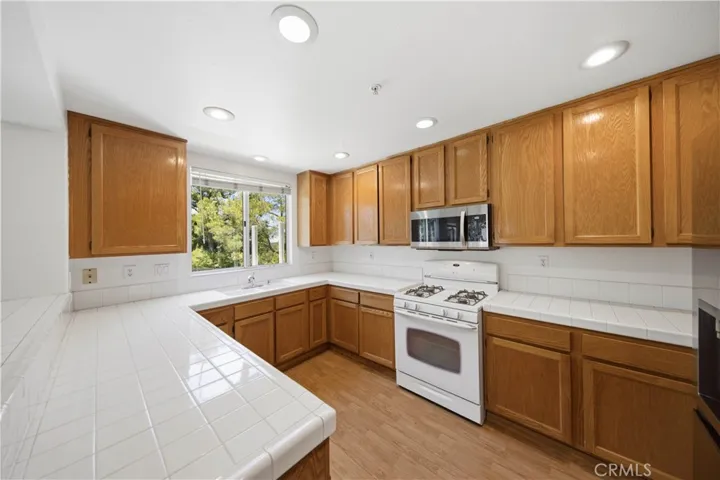 252 California Court, Mission Viejo, California 92692