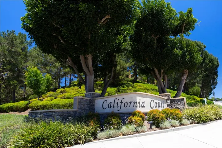 252 California Court, Mission Viejo, California 92692
