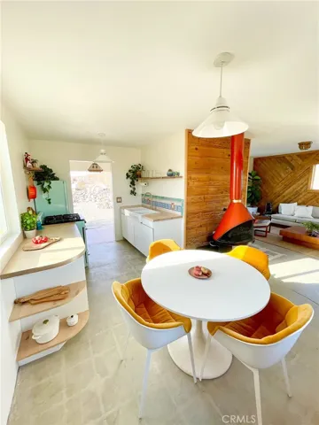 2432 Hilltop, Joshua Tree, California 92252