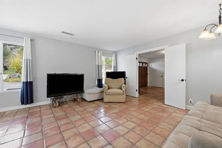 11248 Calle Oro Verde, Valley Center, California 92082