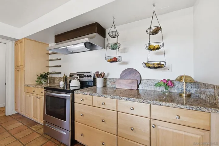 11248 Calle Oro Verde, Valley Center, California 92082