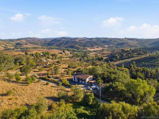 11248 Calle Oro Verde, Valley Center, California 92082