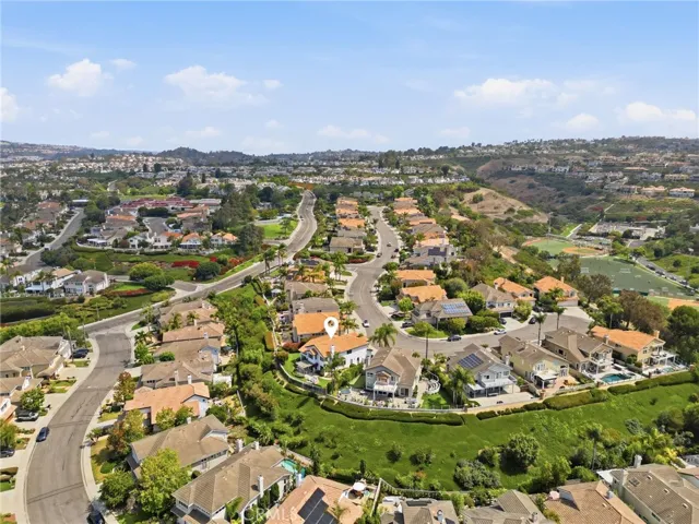 43 High, Laguna Niguel, California 92677