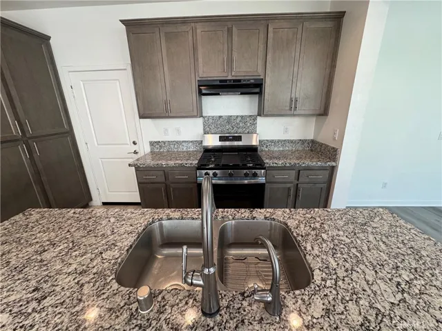 4243 Adishian Way 103, Corona, California 92883
