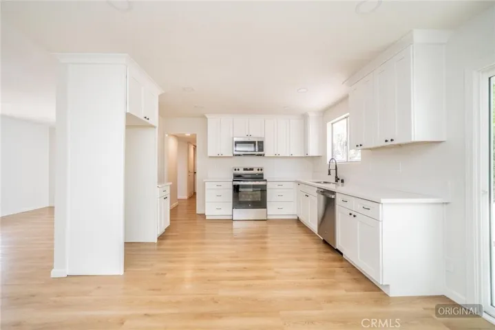 9960 Cottonwood Avenue, Hesperia, California 92345