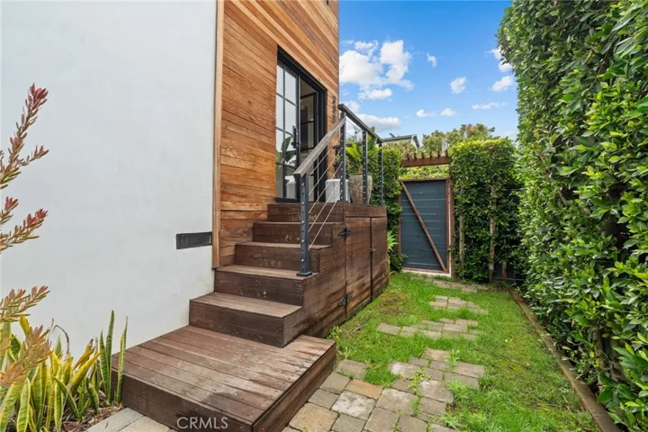 331 Brooks Avenue 1, Venice, California 90291