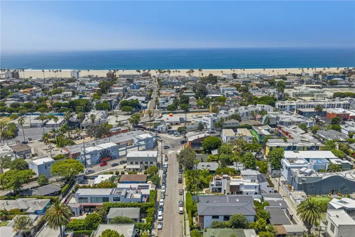 331 Brooks Avenue 1, Venice, California 90291