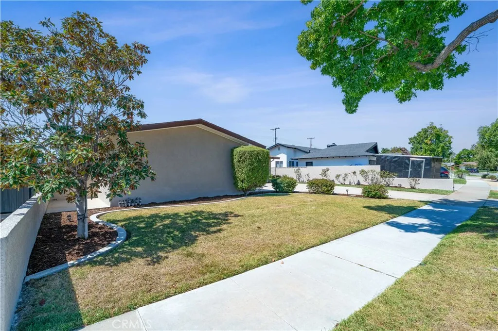 2003 W Willow Avenue, Orange, California 92868 — photo 5