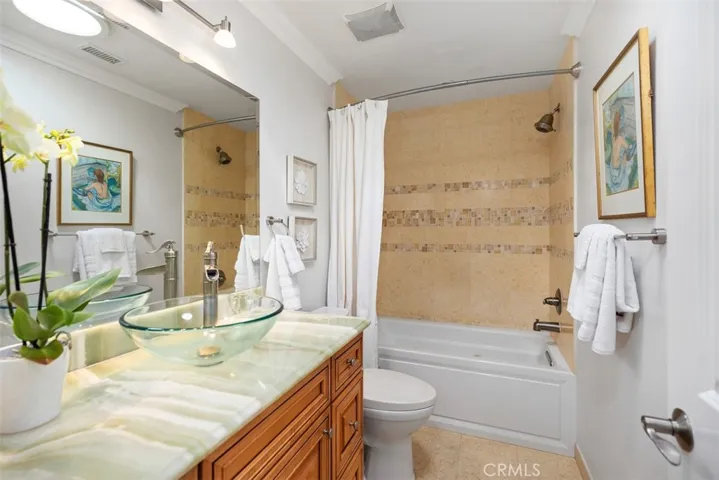3147 Via B, Laguna Woods, California 92637