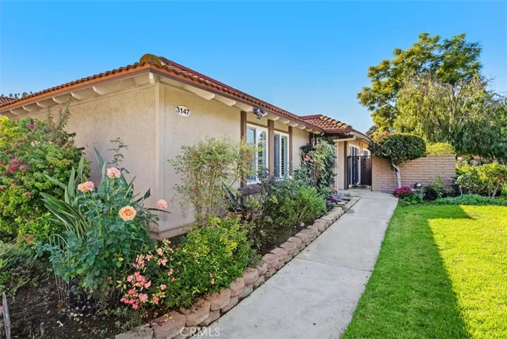 3147 Via B, Laguna Woods, California 92637