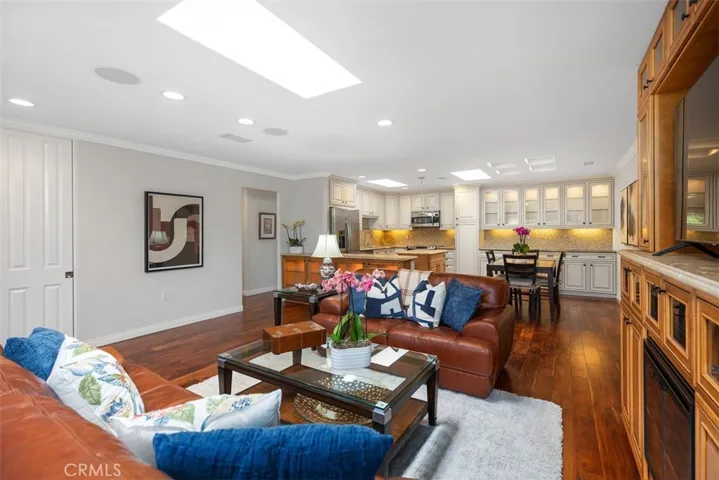 3147 Via B, Laguna Woods, California 92637