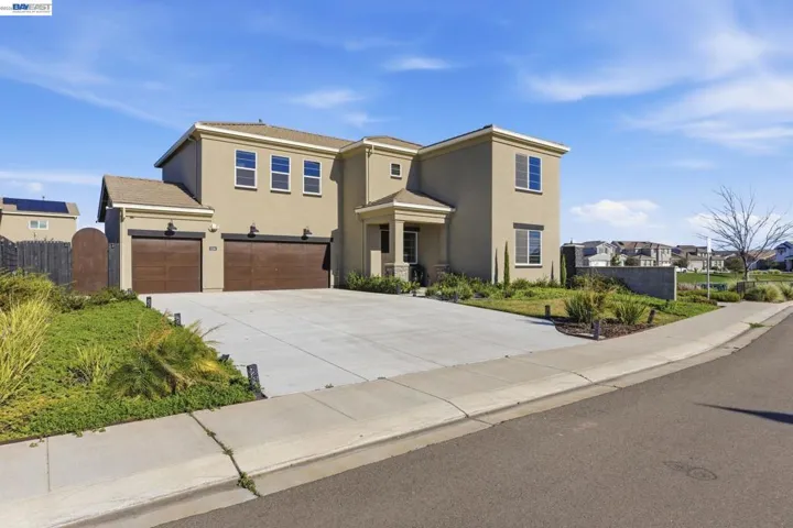 2394 Bharvani Ave, Manteca, California 95337