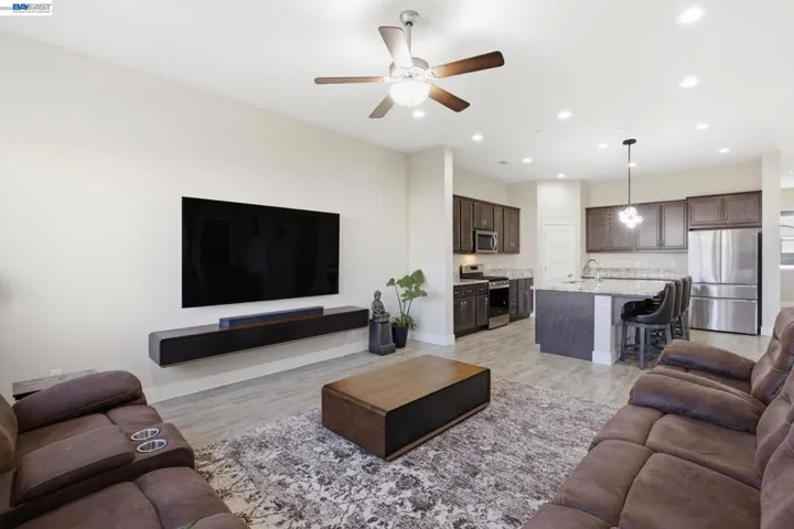 2394 Bharvani Ave, Manteca, California 95337