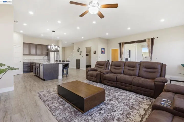 2394 Bharvani Ave, Manteca, California 95337