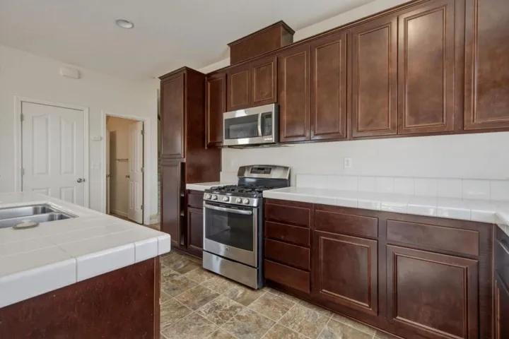 13673 Santa Lucia Drive, Gustine, California 95322