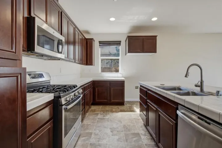 13673 Santa Lucia Drive, Gustine, California 95322