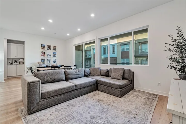 26958 Sandbar Willow Pl 205, Valencia, California 91381