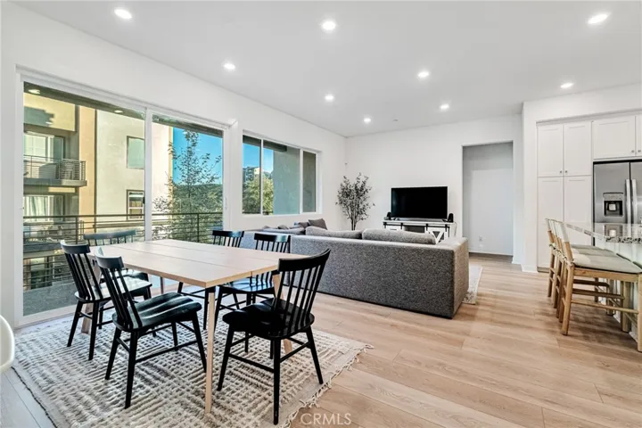 26958 Sandbar Willow Pl 205, Valencia, California 91381