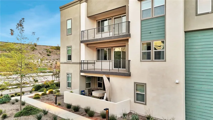 26958 Sandbar Willow Pl 205, Valencia, California 91381