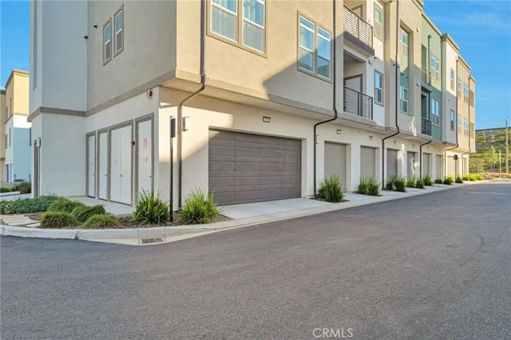 26958 Sandbar Willow Pl 205, Valencia, California 91381