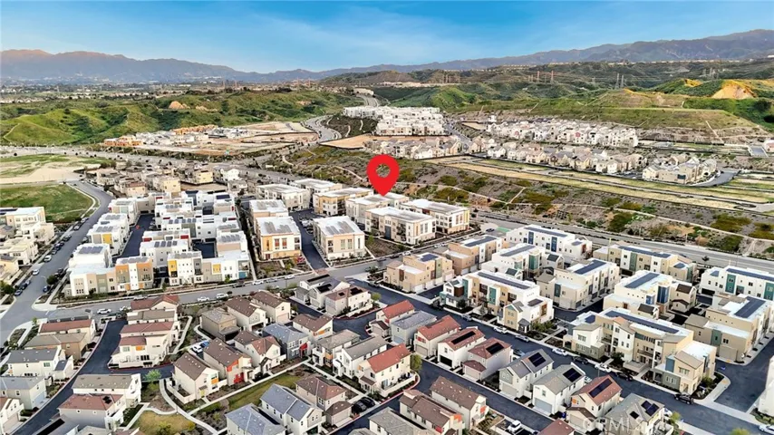 26958 Sandbar Willow Pl 205, Valencia, California 91381