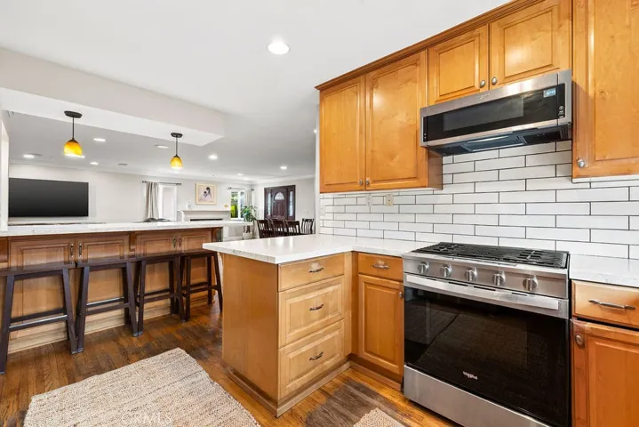 8433 California, Whittier, California 90605
