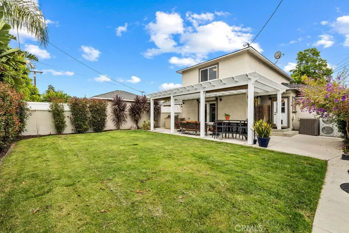 8433 California, Whittier, California 90605