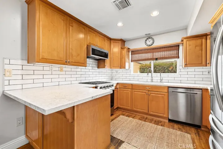8433 California, Whittier, California 90605