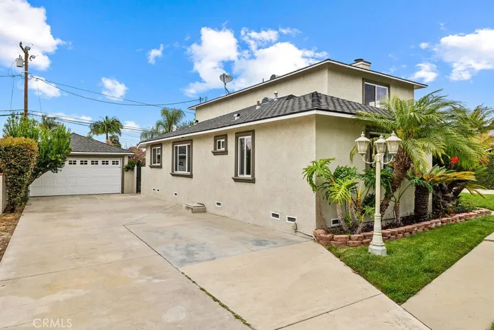 8433 California, Whittier, California 90605