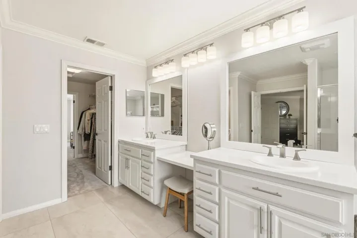 2110 Campo Place, Escondido, California 92027