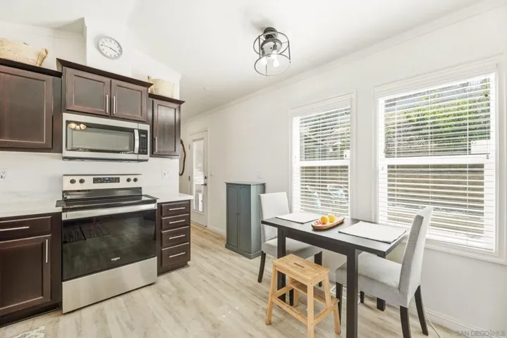 2110 Campo Place, Escondido, California 92027