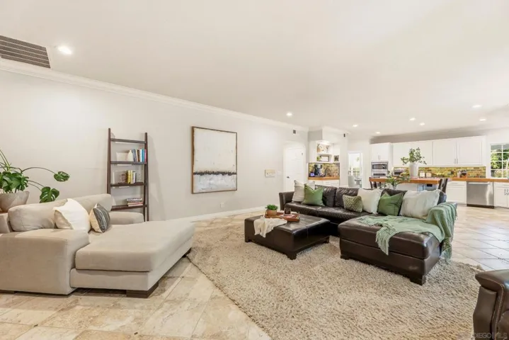2110 Campo Place, Escondido, California 92027