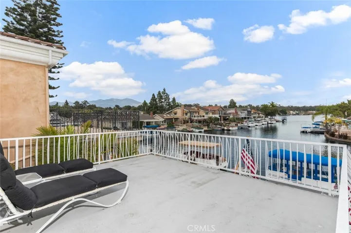24205 Okeechobee Lane, Lake Forest, California 92630