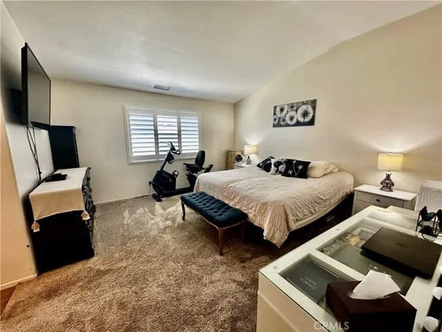22 Helen, Beaumont, California 92223
