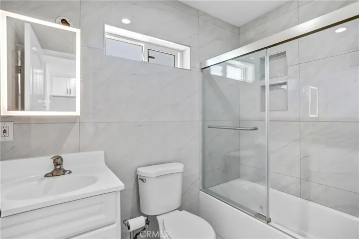 Bathroom Lighted cabinet