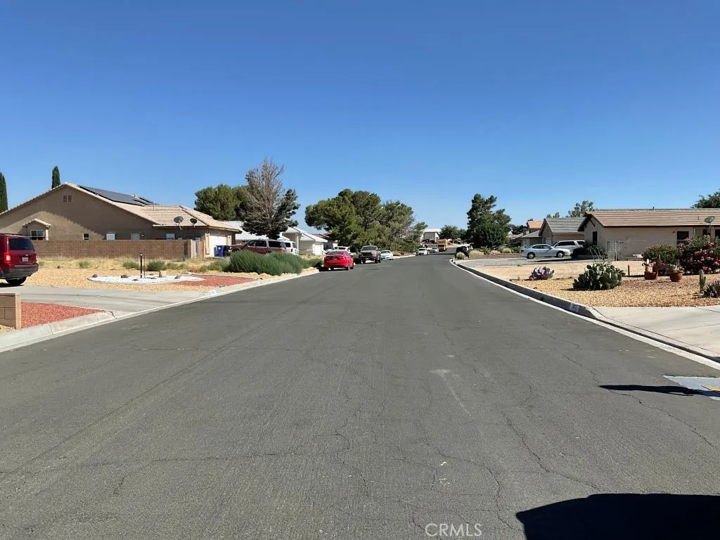 26684 Topsail Avenue, Helendale, California 92342 — photo 5