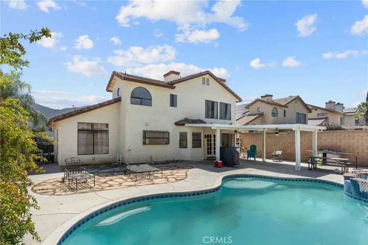15074 Danielle, Lake Elsinore, California 92530