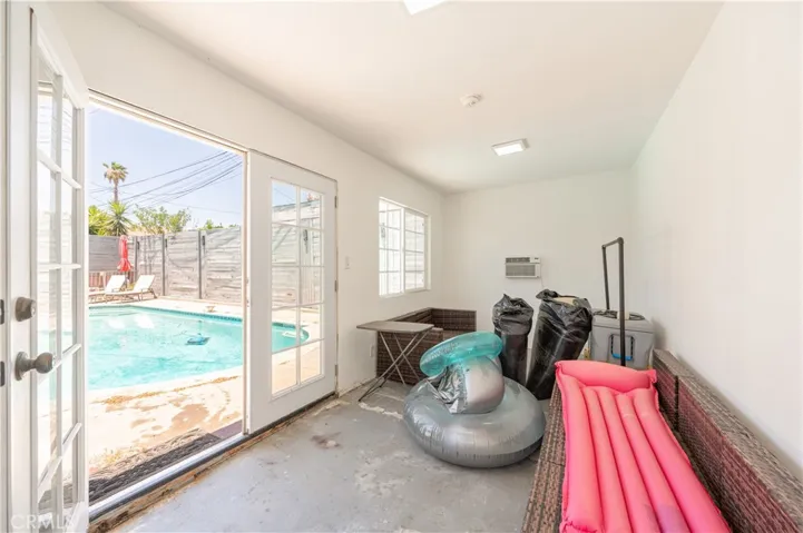 12521 Stagg Street, North Hollywood, California 91605
